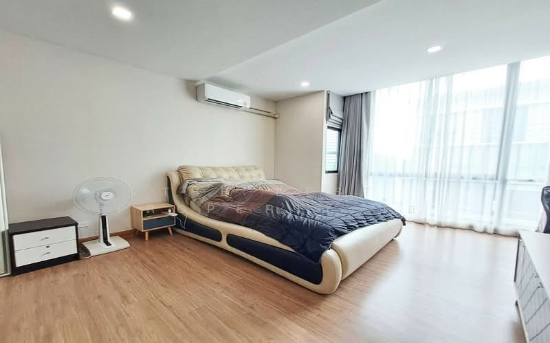 Patio Ramkhamhaeng-Wongwaen, Bangkok, Soi Kheha Rom Klao 64, Khlong Song Ton Nun, Lat Krabang, Bangkok, 3 Bedrooms, 120 sqm, Townhouse For Sale, by The Best Property ก้อ, 500166385 - DDproperty.com