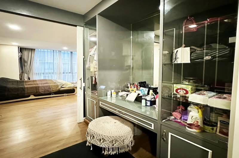 Patio Ramkhamhaeng-Wongwaen, Bangkok, Soi Kheha Rom Klao 64, Khlong Song Ton Nun, Lat Krabang, Bangkok, 3 Bedrooms, 120 sqm, Townhouse For Sale, by The Best Property ก้อ, 500166385 - DDproperty.com