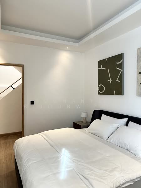 New Townhouse For Rent Modern Style at Predi 14 and Pets Friendly, Bangkok, Predi 14, Khlong Tan Nua, Watthana, Bangkok, 3 Bedrooms, 250 sqm, Townhouse For Rent, by Suchanya Piboonwiput, 500166395 - DDproperty.com