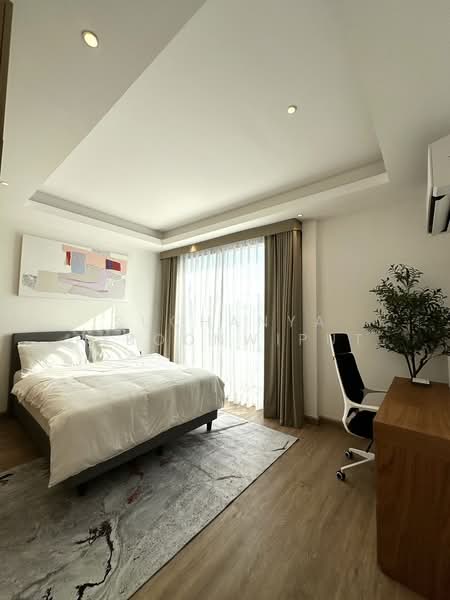 New Townhouse For Rent Modern Style at Predi 14 and Pets Friendly, Bangkok, Predi 14, Khlong Tan Nua, Watthana, Bangkok, 3 Bedrooms, 250 sqm, Townhouse For Rent, by Suchanya Piboonwiput, 500166395 - DDproperty.com