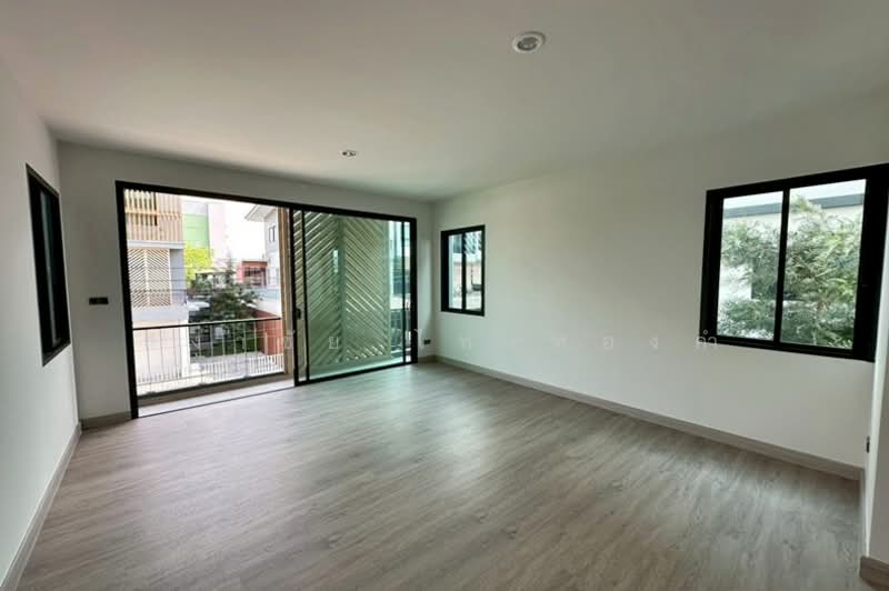 THE TRIPLE Sukhumvit 113 : เดอะ ทริปเปิ้ล สุขุมวิท 113, สมุทรปราการ, 1188 Sukhumvit 113, สำโรงเหนือ, เมืองสมุทรปราการ, สมุทรปราการ, 240 ตร.ม., ทาวน์เฮ้าส์ ขาย, โดย สง่าชัย ไทรทองคำ, 500166408 - DDproperty.com