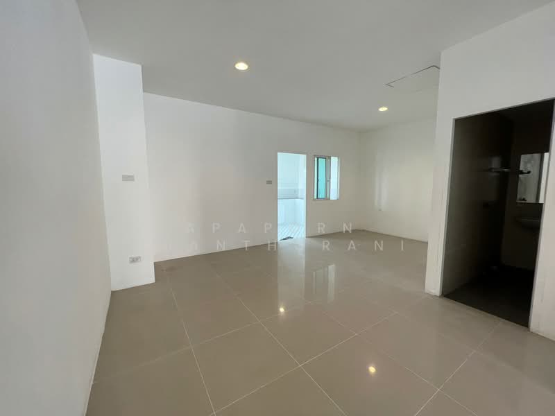 ✨ บ้านสวยกำลังทำใหม่ แกรนกิตติยา พุทธมณฑลสาย 4 ทำเลดี คลองโยง-ศาลายา ราคาดีมาก เติมเต็มชีวิตครอบครัว, Nakhon Pathom, Khlong Yong, Phuttha Mon Thon, Nakhon Pathom, 3 Bedrooms, 109 sqm, Townhouse For Sale, by Apaporn Muanthorani, 500166423 - DDproperty.com