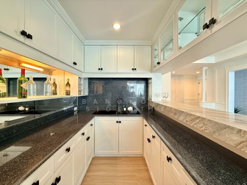 Las Colinas, Bangkok, Sukhumvit 21 Road, Khlongtoei Nua, Watthana, Bangkok, 3 Bedrooms, 240 sqm, Condo For Sale, by Bangkok Residential, 500166470 - DDproperty.com