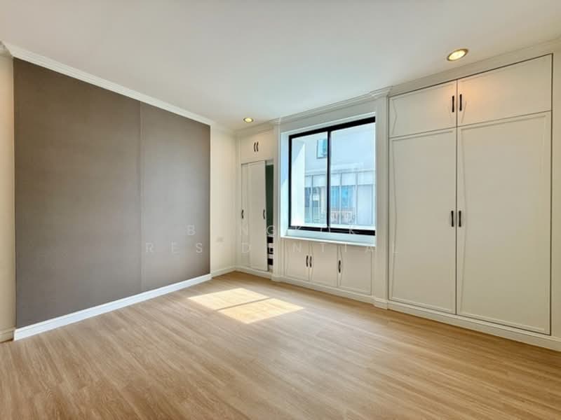 Las Colinas, Bangkok, Sukhumvit 21 Road, Khlongtoei Nua, Watthana, Bangkok, 3 Bedrooms, 240 sqm, Condo For Sale, by Bangkok Residential, 500166470 - DDproperty.com