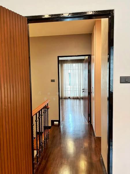 Baan Klang Krung Thonglor, Bangkok, 55 Soi Sukhumvit 55, Khlong Tan Nua, Watthana, Bangkok, 4 Bedrooms, 370 sqm, Townhouse For Sale, by กัลฑภรณ์ สุขเย็น, 500166472 - DDproperty.com