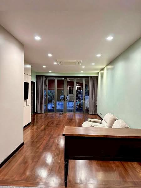 Baan Klang Krung Thonglor : บ้านกลางกรุงทองหล่อ, กรุงเทพ, 55 ซอยสุขุมวิท 55, คลองตันเหนือ, วัฒนา, กรุงเทพ, 370 ตร.ม., ทาวน์เฮ้าส์ ขาย, โดย กัลฑภรณ์ สุขเย็น, 500166472 - DDproperty.com