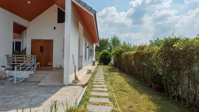 For Sale - บ้านเดี่ยว 2 หลัง พร้อมที่ดิน 1 ไร่ 55.4 ตารางวา เกาะโพธิ์, Nakhon Nayok