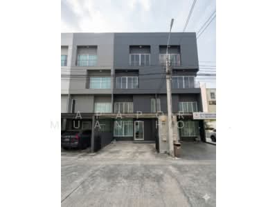 ขาย - 🏡✨ ขายทาวน์โฮม 3 ชั้นครึ่ง กำลังรีโนเวท ม.พาทิโอ แจ้งวัฒนะ-เมืองทอง 💖, นนทบุรี