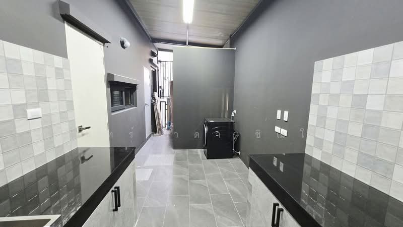 Baan Klang Mueng The Edition Bangna, Samut Prakan, Bang Kaeo, Bang Plee, Samut Prakan, 5 Bedrooms, 500 sqm, Semi-Detached House (Twin House) For Rent, by ปรินทร์ญาดา ชิณโชติ, 500166518 - DDproperty.com