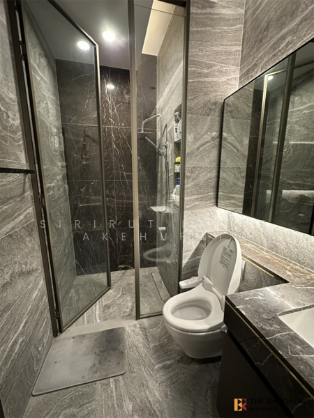 The Esse Sukhumvit 36, Bangkok, Soi Sukhumvit 36, Sukhumvit Road, Phra Kanong, Khlong Toei, Bangkok, 1 Bedroom, 43 sqm, Condo For Sale, by Sirirut Havee Akehurst, 500166537 - DDproperty.com