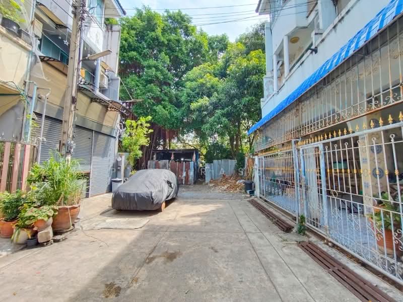 ทาวน์เฮาส์ 3 ชั้น ถ.แจ้งวัฒนะ - ปากเกร็ด ซ.36 นนทบุรี, Nonthaburi, Bang Talat, Pak Kret, Nonthaburi, 4 Bedrooms, 150 sqm, Townhouse For Sale, by Punpapa Rassamee, 500166544 - DDproperty.com