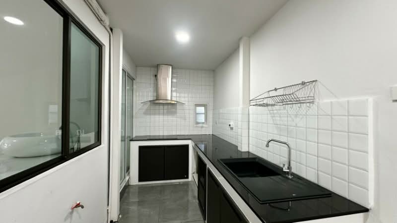 ทาวน์โฮม พลีโน่ ปิ่นเกล้า-จรัญฯ หลังริม ใกล้ MRT บางบำหรุ, Nonthaburi, ถนนบางกรวย-จงถนอม, Wat Chalo, Bang Kruai, Nonthaburi, 3 Bedrooms, 106 sqm, Townhouse For Sale, by คุณ ภรณ์ทิพย์ (ปุ๋ย), 500166573 - DDproperty.com