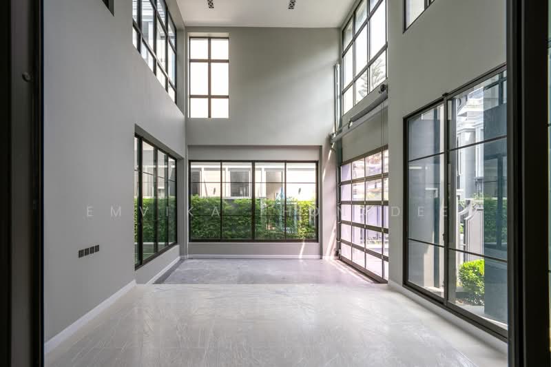 CONNOISSEUR Phatthanakan, Bangkok, Soi Phatthanakan 32, Suan Luang, Suan Luang, Bangkok, 6 Bedrooms, 952 sqm, Single Detached House For Sale, by EMVIKA THONGDEE, 500166602 - DDproperty.com