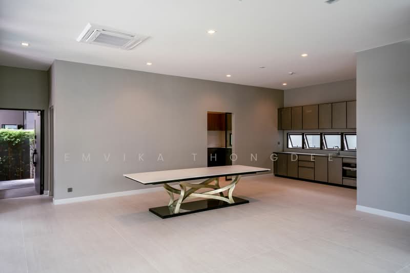 CONNOISSEUR Phatthanakan, Bangkok, Soi Phatthanakan 32, Suan Luang, Suan Luang, Bangkok, 6 Bedrooms, 952 sqm, Single Detached House For Sale, by EMVIKA THONGDEE, 500166602 - DDproperty.com