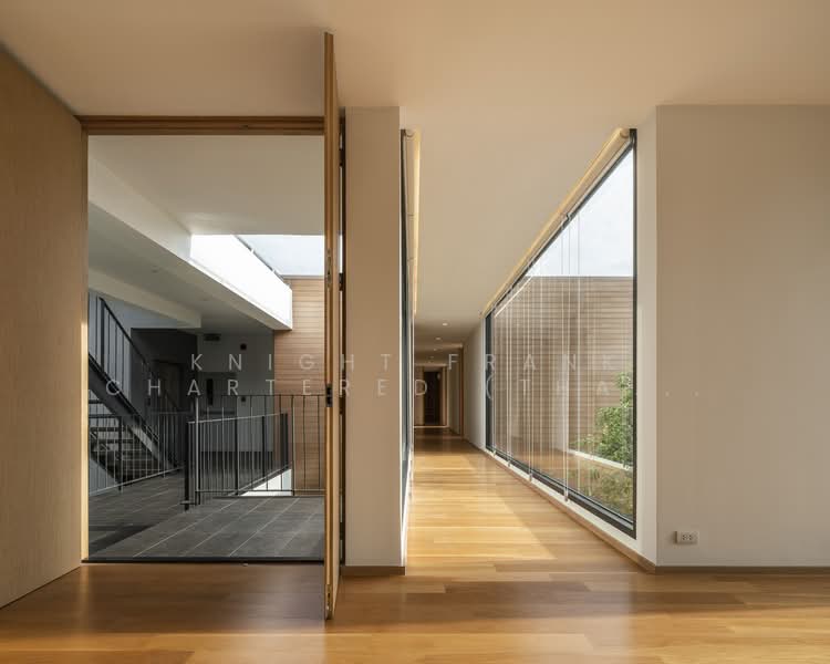 Vana Residence Sukhumvit 26, Bangkok, 38 Soi Attrakravee1, Sukhumvit 26 Road, Khong Tan, Khlong Toei, Bangkok, 4 Bedrooms, 380 sqm, Condo For Rent, by Knight Frank Chartered (Thailand) Co.,Ltd, 500166616 - DDproperty.com