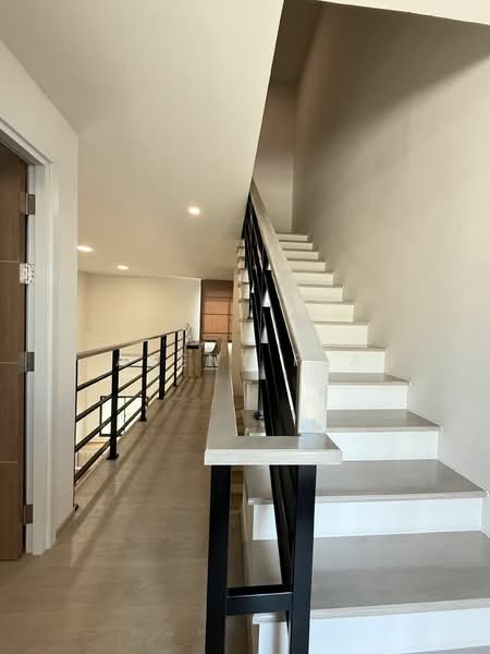 Altitude Kraf Bangna, Samut Prakan, 159 Moo 12, Liap Klong Luang Phaeng Road, Bang Kaeo, Bang Plee, Samut Prakan, 3 Bedrooms, 132 sqm, Townhouse For Rent, by Agent Pla, 500166624 - DDproperty.com