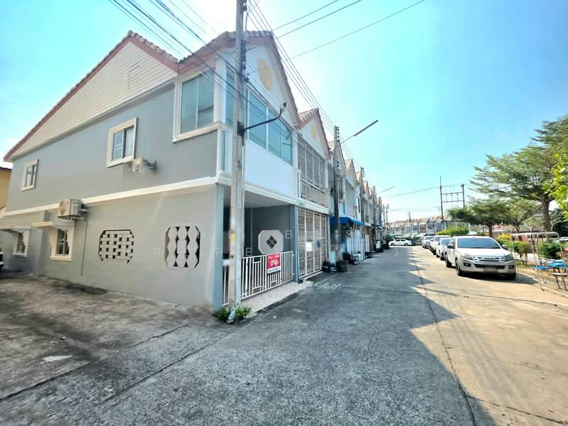 อีสแลนด์แอนด์เฮ้าส์ ชลบุรี (East Land & House), ชลบุรี, ดอนหัวฬ่อ, เมืองชลบุรี, ชลบุรี, 100 ตร.ม., ทาวน์เฮ้าส์ ขาย, โดย The Best Property วา, 500166639 - DDproperty.com