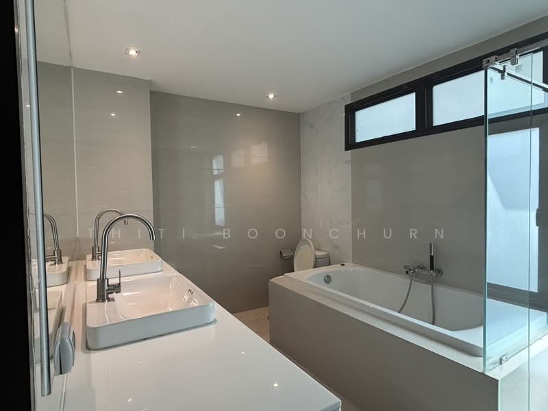 The Park Lane 22, Bangkok, 42 Soi Pridi Banomyong 45, Khlong Tan Nua, Watthana, Bangkok, 3 Bedrooms, 300 sqm, Townhouse For Rent, by Thiti Boonchurn, 500166655 - DDproperty.com