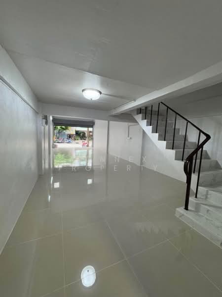 ตึกแถวใกล้สี่แยกเหม่งจ๋าย, กรุงเทพ, -, สามเสนนอก, ห้วยขวาง, กรุงเทพ, 308 ตร.ม., ตึกแถว-อาคารพาณิชย์ ให้เช่า, โดย Connex Property, 500166687 - DDproperty.com