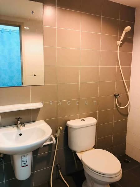 Pruksa Ville 60 Ladkrabang - Onnut, Samut Prakan, Ladkrabang Road, Srisa Chorakhe Noi, Bang Sao Thong, Samut Prakan, 3 Bedrooms, 98 sqm, Townhouse For Sale, by NRagent, 500166693 - DDproperty.com