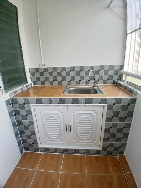 Baan Ua-Athorn Wat Sri Waree Noi, Samut Prakan, Srisa Chorakhe Yai, Bang Sao Thong, Samut Prakan, 1 Bedroom, 32 sqm, Condo For Sale, by The Best Property นนท์, 500166698 - DDproperty.com