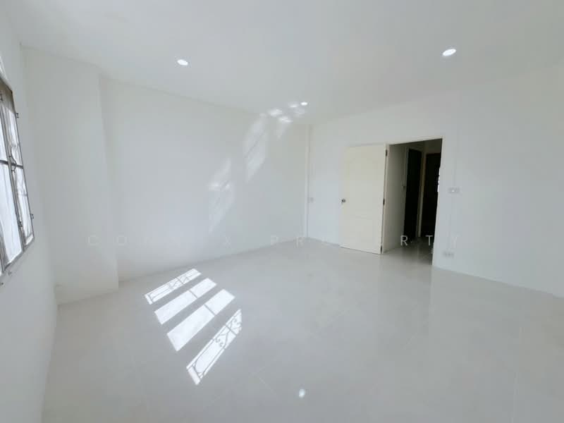 นิรันดร์ วิลล์ 1, กรุงเทพ, กาญจนาภิเษก, ดอกไม้, ประเวศ, กรุงเทพ, 87 ตร.ม., ทาวน์เฮ้าส์ ขาย, โดย Connex Property, 500166743 - DDproperty.com