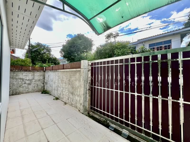 Corner Detached Home with Home Office Design | Vibhavadi 20, Bangkok, Jom Phon, Chatuchak, Bangkok, 3 Bedrooms, 241 sqm, Single Detached House For Rent, by Thananthorn Wongvarnkaseam, 500166750 - DDproperty.com