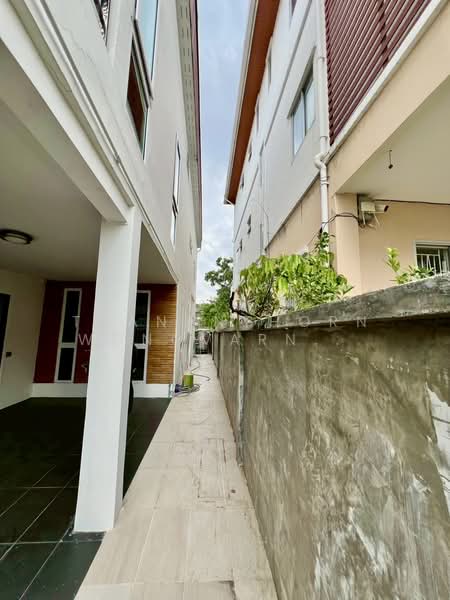 บ้านเดี่ยวหลังมุม สไตล์โฮมออฟฟิศ | วิภาวดี 20, กรุงเทพ, จอมพล, จตุจักร, กรุงเทพ, 241 ตร.ม., บ้านเดี่ยว ให้เช่า, โดย Thananthorn Wongvarnkaseam, 500166750 - DDproperty.com