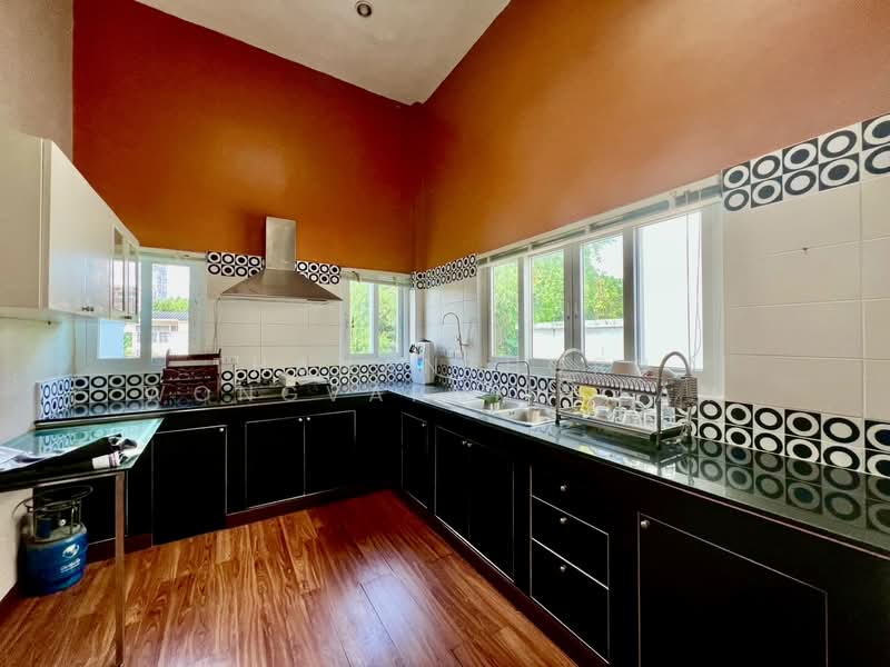 Corner Detached Home with Home Office Design | Vibhavadi 20, Bangkok, Jom Phon, Chatuchak, Bangkok, 3 Bedrooms, 241 sqm, Single Detached House For Rent, by Thananthorn Wongvarnkaseam, 500166750 - DDproperty.com