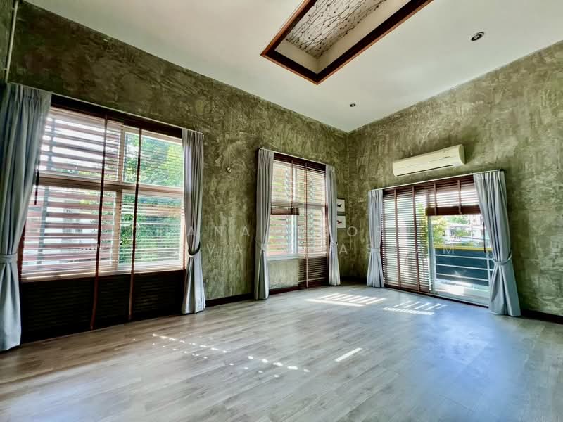 Corner Detached Home with Home Office Design | Vibhavadi 20, Bangkok, Jom Phon, Chatuchak, Bangkok, 3 Bedrooms, 241 sqm, Single Detached House For Rent, by Thananthorn Wongvarnkaseam, 500166750 - DDproperty.com