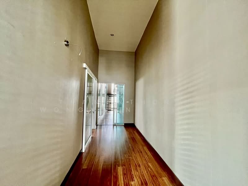 Corner Detached Home with Home Office Design | Vibhavadi 20, Bangkok, Jom Phon, Chatuchak, Bangkok, 3 Bedrooms, 241 sqm, Single Detached House For Rent, by Thananthorn Wongvarnkaseam, 500166750 - DDproperty.com