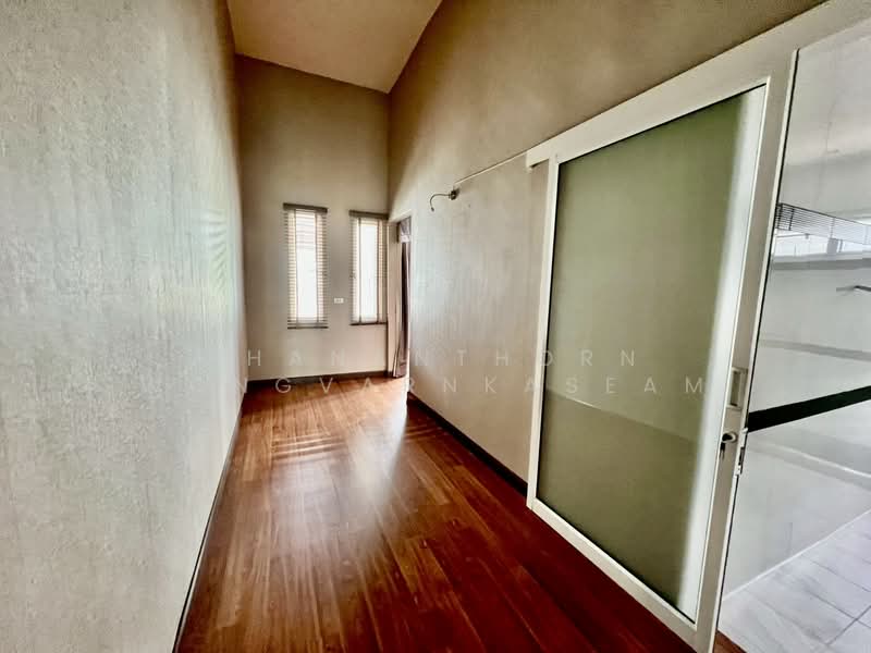 Corner Detached Home with Home Office Design | Vibhavadi 20, Bangkok, Jom Phon, Chatuchak, Bangkok, 3 Bedrooms, 241 sqm, Single Detached House For Rent, by Thananthorn Wongvarnkaseam, 500166750 - DDproperty.com