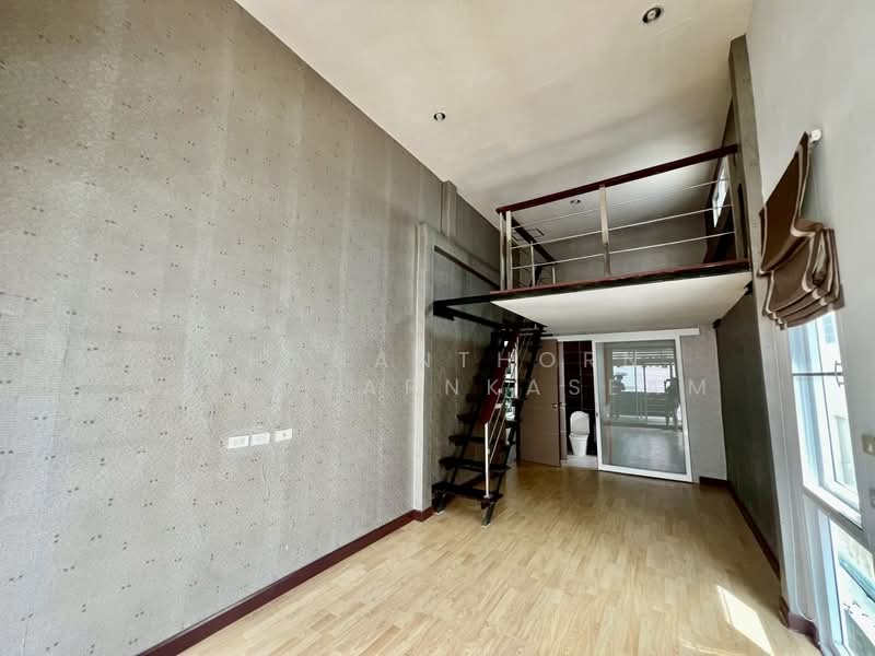 Corner Detached Home with Home Office Design | Vibhavadi 20, Bangkok, Jom Phon, Chatuchak, Bangkok, 3 Bedrooms, 241 sqm, Single Detached House For Rent, by Thananthorn Wongvarnkaseam, 500166750 - DDproperty.com