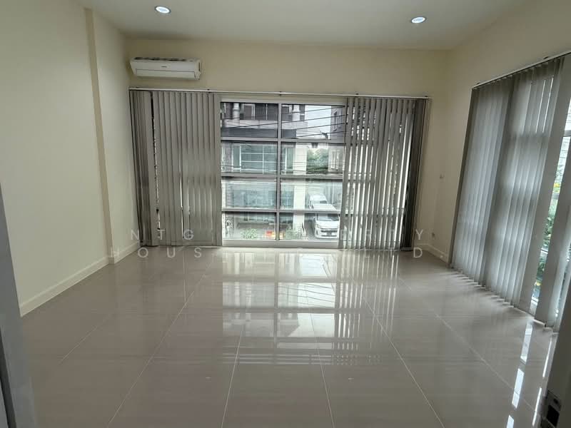 Premium Place Nawamin – Sukhapiban 1, Bangkok, Nawamin Road, Khlong Kum, Bueng Kum, Bangkok, 5 Bedrooms, 260 sqm, Townhouse For Rent, by NTG Property House Co.,Ltd., 500166759 - DDproperty.com