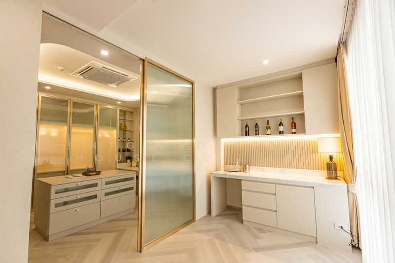 NG259 ให้เช่า พูลวิลล่าหรู และ โฮมออฟฟิศ 4 ชั้น 𝐒𝐘𝐌𝐌𝐄𝐓𝐑𝐘 เกษตร - นวมินทร์ 𝟒 ที่จอดรถ, Bangkok, Nawamin, Bueng Kum, Bangkok, 3 Bedrooms, 410 sqm, Single Detached House For Rent, by NTG Property House Co.,Ltd., 500166808 - DDproperty.com