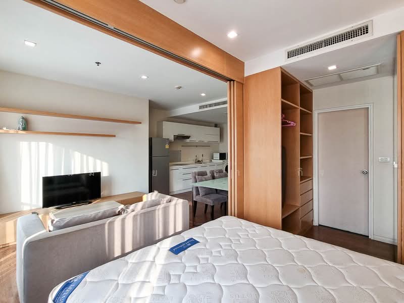 Noble Remix, Bangkok, 772 Soi Sukhumvit 36, Sukhumvit Road, Khong Tan, Khlong Toei, Bangkok, 1 Bedroom, 40 sqm, Condo For Sale, by Somchai Ruechajirakit, 500166865 - DDproperty.com