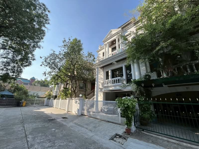 ขาย บ้านแฝด เหม่งจ๋าย ติดโรงเรียนนานาชาติ, กรุงเทพ, สามเสนนอก, ห้วยขวาง, กรุงเทพ, 400 ตร.ม., บ้านแฝด ขาย, โดย เดชวิทย์ แจ้งสัจจา, 500166879 - DDproperty.com