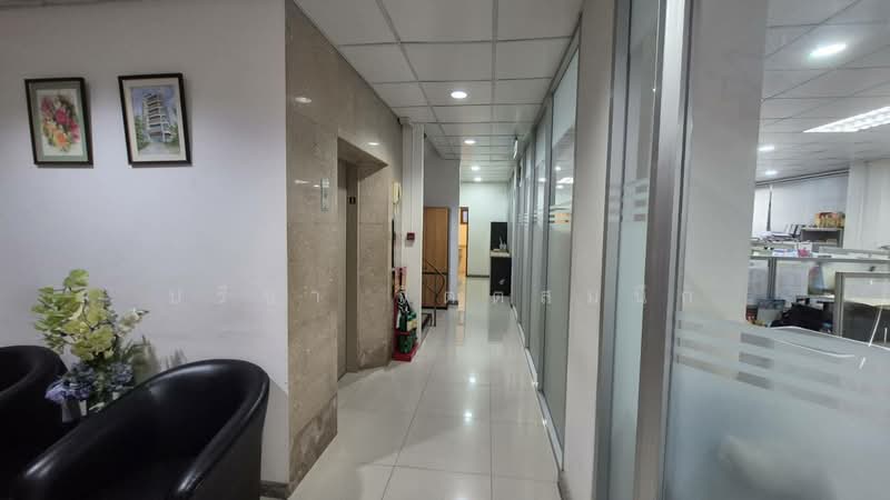 Pasorn Office Building 7 Storey behind Big C Wongsawang whole building for rent, Bangkok, กรุงเทพ-นนทบุรี 39, Wong Sawang, Bang Sue, Bangkok, , 1,050 sqm, Office Space For Rent, by ปรีชา จิตต์สมนึก, 500166881 - DDproperty.com