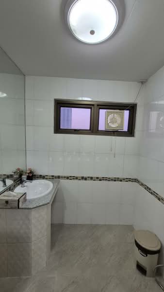 Pasorn Office Building 7 Storey behind Big C Wongsawang whole building for rent, Bangkok, กรุงเทพ-นนทบุรี 39, Wong Sawang, Bang Sue, Bangkok, , 1,050 sqm, Office Space For Rent, by ปรีชา จิตต์สมนึก, 500166881 - DDproperty.com