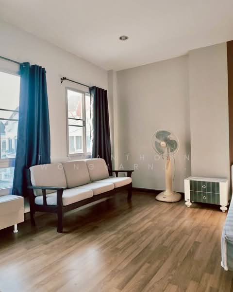 Baan Klang Muang The Royal Monaco Srinakarin-Pattanakarn, Bangkok, Rama 9 Road, Soi 43, Suan Luang, Suan Luang, Bangkok, 3 Bedrooms, 190 sqm, Townhouse For Rent, by Thananthorn Wongvarnkaseam, 500166925 - DDproperty.com