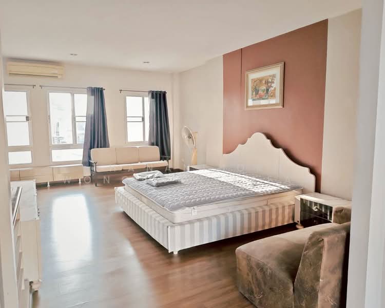 Baan Klang Muang The Royal Monaco Srinakarin-Pattanakarn, Bangkok, Rama 9 Road, Soi 43, Suan Luang, Suan Luang, Bangkok, 3 Bedrooms, 190 sqm, Townhouse For Rent, by Thananthorn Wongvarnkaseam, 500166925 - DDproperty.com