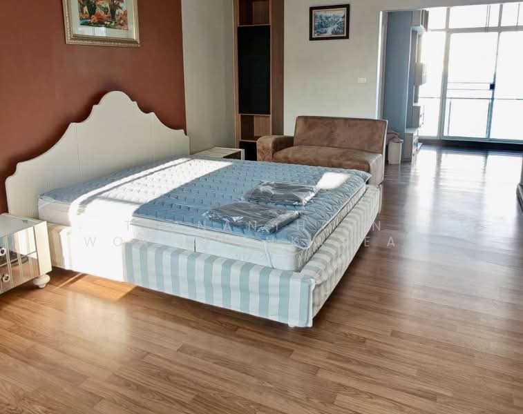 Baan Klang Muang The Royal Monaco Srinakarin-Pattanakarn, Bangkok, Rama 9 Road, Soi 43, Suan Luang, Suan Luang, Bangkok, 3 Bedrooms, 190 sqm, Townhouse For Rent, by Thananthorn Wongvarnkaseam, 500166925 - DDproperty.com