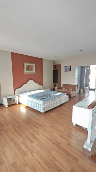 Baan Klang Muang The Royal Monaco Srinakarin-Pattanakarn, Bangkok, Rama 9 Road, Soi 43, Suan Luang, Suan Luang, Bangkok, 3 Bedrooms, 190 sqm, Townhouse For Rent, by Thananthorn Wongvarnkaseam, 500166925 - DDproperty.com