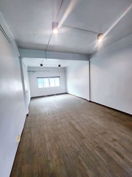 ไม่พบโครงการ, กรุงเทพ, พหลโยธิน 31-39, ลาดยาว, จตุจักร, กรุงเทพ, 200 ตร.ม., ตึกแถว-อาคารพาณิชย์ ให้เช่า, โดย ณัฐพงศ์ สุนทรอรุณ, 500166967 - DDproperty.com