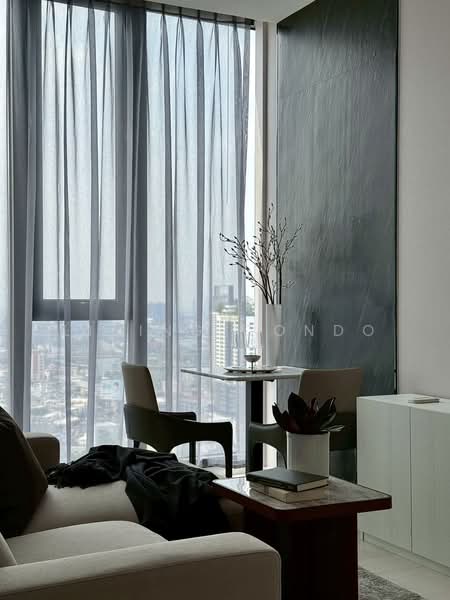 Mazarine Ratchayothin, Bangkok, Soi Phahonyothin 30, Phahonyothin Road, Chan Kasem, Chatuchak, Bangkok, 2 Bedrooms, 49 sqm, Condo For Rent, by Living Condo, 500166976 - DDproperty.com