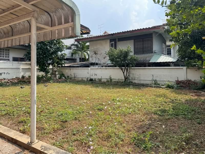 Single House Soi Soonvijai, Bangkok, Bang Kapi, Huai Khwang, Bangkok, 4 Bedrooms, 400 sqm, Single Detached House For Rent, by ปรินทร์ญาดา ชิณโชติ, 500167010 - DDproperty.com