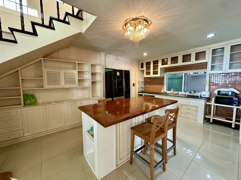 ให้เช่า - บ้านเดี่ยว ซอยศูนย์วิจัย, กรุงเทพ