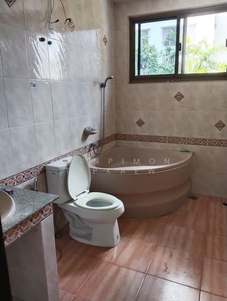 Amarinniwet 1, Bangkok, Soi Ram Inthra 3, Ram Inthra Road, Anusaowari, Bang Khen, Bangkok, 5 Bedrooms, 500 sqm, Single Detached House For Sale, by Pornpimon Tapkaew, 500167012 - DDproperty.com