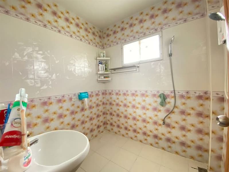 บ้าน + ที่ดิน 2 ชั้น 250 ตร.ว. ใกล้โลตัสลำลูกกา คลอง6 ถนนลำลูกกา, Pathum Thani, Bung Thong Lang, Lam Luk Ka, Pathum Thani, 5 Bedrooms, 400 sqm, Single Detached House For Sale, by คุณ กัญญ์ชญา คารมดี (จิ๋ว), 500167036 - DDproperty.com