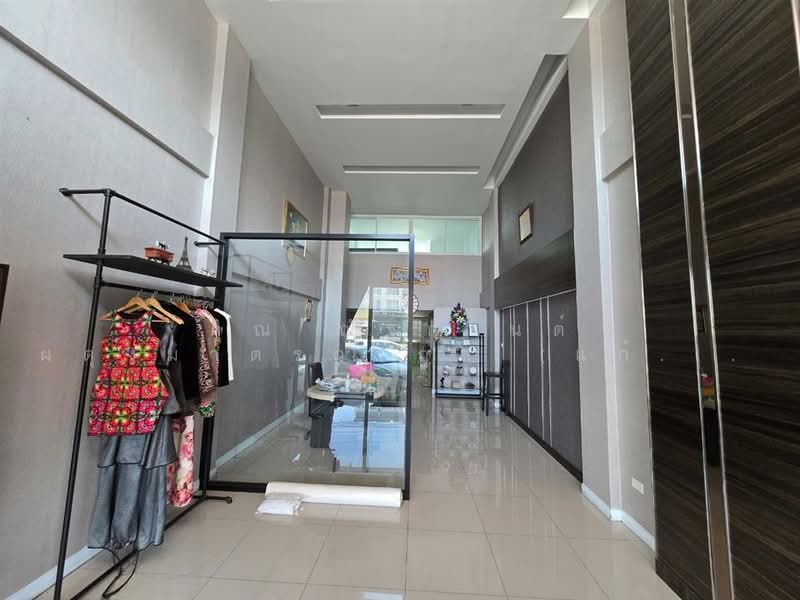 อาคารพาณิชย์ 4.5 ชั้น 24 ตร.ว. หมู่บ้านเดอะครีเอเทียร์ ซอยสุไลมาน ถนนพระยาสุเรนทร์, กรุงเทพ, บางชัน, คลองสามวา, กรุงเทพ, 120 ตร.ม., ตึกแถว-อาคารพาณิชย์ ขาย, โดย คุณ ณัฐกานต์ ผดุงมาตรวรกุล (แก้ม), 500167045 - DDproperty.com